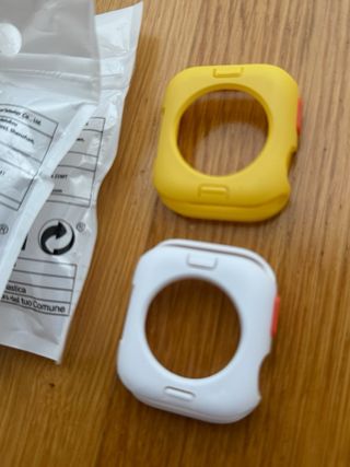 2 Fundas TPU Apple Watch 44-45mm Blancas y Amarill