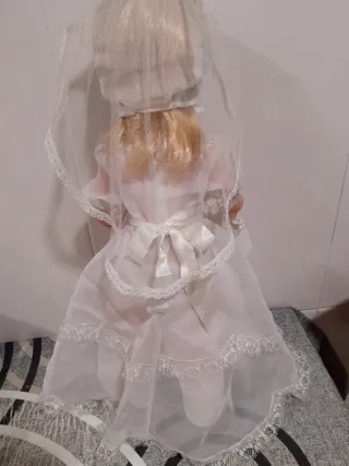 Muñeca antigua de comunión