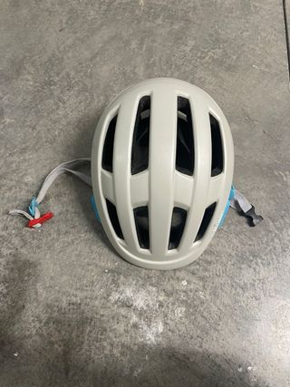Casco de bicicleta, sin casi uso.