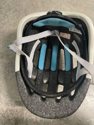 Casco de bicicleta, sin casi uso.