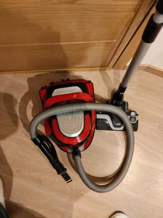 Aspiradora Rowenta Roja