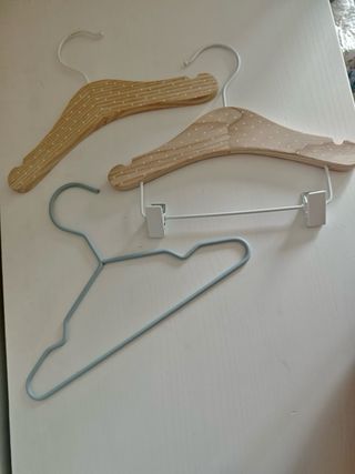 Conjunto armario y cambiador Sundvik de Ikea