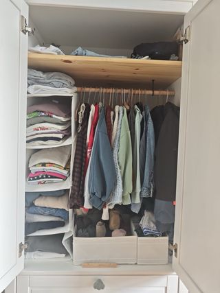 Conjunto armario y cambiador Sundvik de Ikea