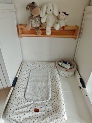 Conjunto armario y cambiador Sundvik de Ikea