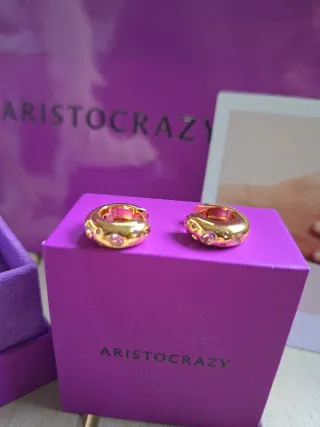 Pendientes Aristocrazy Dorados Nuevos con Bolsa