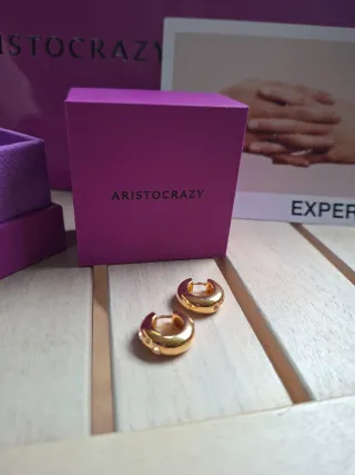 Pendientes Aristocrazy Dorados Nuevos con Bolsa