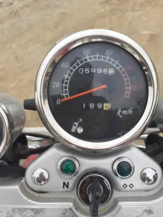 Moto Custom 125 KENROD Roja