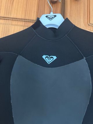 Traje neopreno Roxy negro y turquesa talla 4