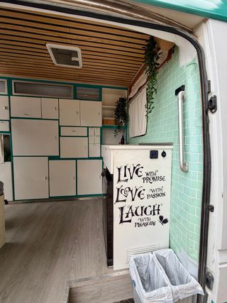 Mercedes Sprinter 311 CDI camperizada y homologada