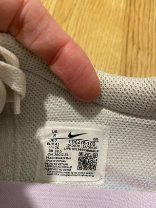 Zapatillas Nike Blancas y Azules. T41