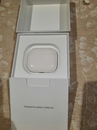Apple AirPods
