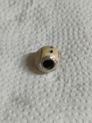 Charm Pandora Beige y Rosa