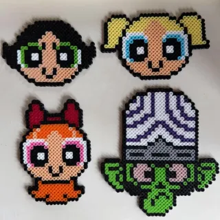 Figuras Hama Beads supernenas