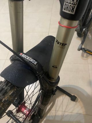 Bicicleta Dirt Jump/Enduro Ligera