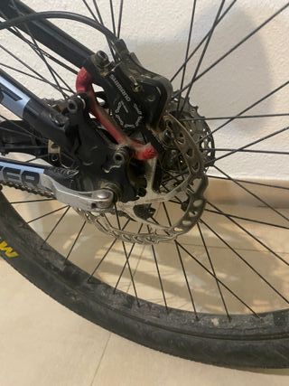 Bicicleta Dirt Jump/Enduro Ligera