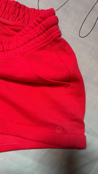 Pantalón corto rojo/coral Benetton