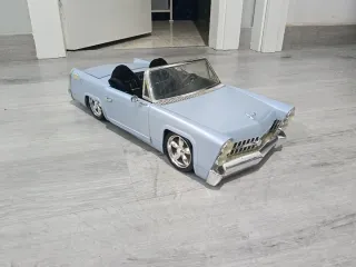 Coche Cadillac Bratz Azul 45x18cm