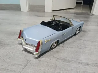 Coche Cadillac Bratz Azul 45x18cm