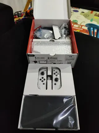 Nintendo Switch OLED Blanca y Negra