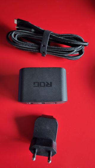 Cargador Asus ROG 65W para Xbox Ally