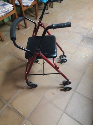 Andador para personas mayores.