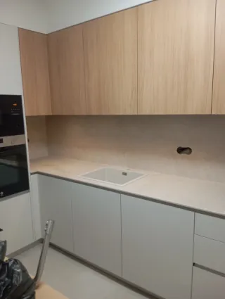 Encimeras de cocina porcelánico y piedras naturale