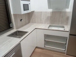 Encimeras de cocina porcelánico y piedras naturale