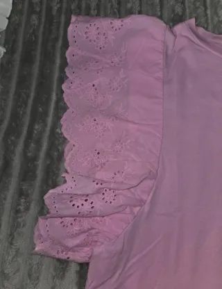 Camiseta Zara rosa volantes mujer