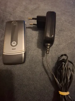 Motorola W377