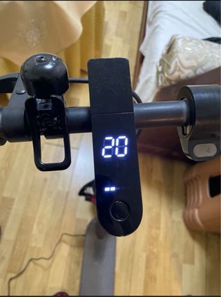 Patinete eléctrico negro