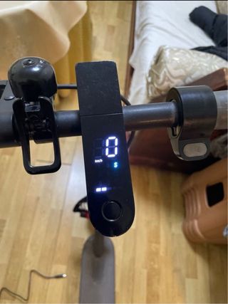 Patinete eléctrico negro