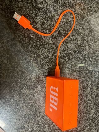 Altavoz JBL Go Essential Bluetooth