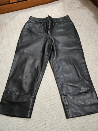 Pantalón pirata de piel