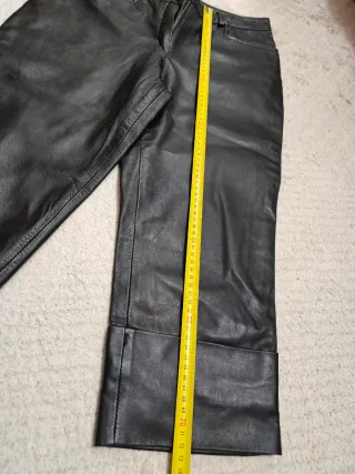 Pantalón pirata de piel