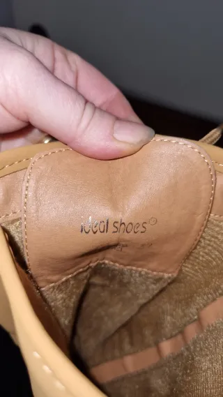 Stivali alti donna Ideal Shoes beige