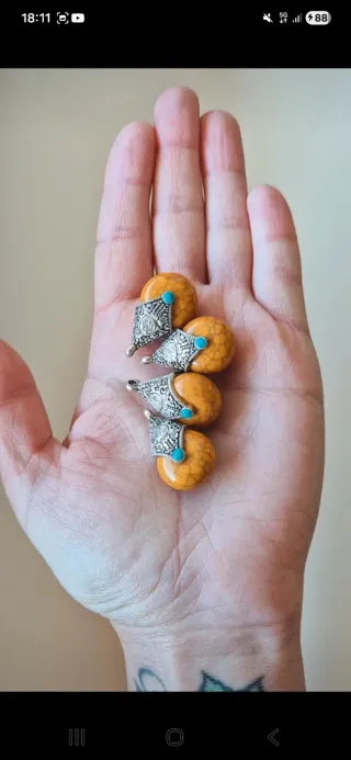 Ciondoli etnici turchese e giallo per artigianato