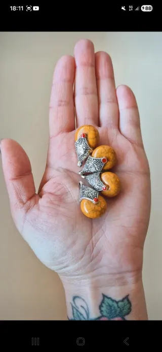 Ciondoli etnici turchese e giallo per artigianato