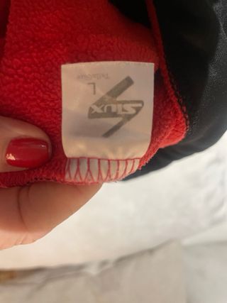 Sudadera deportiva Siux negra y roja
