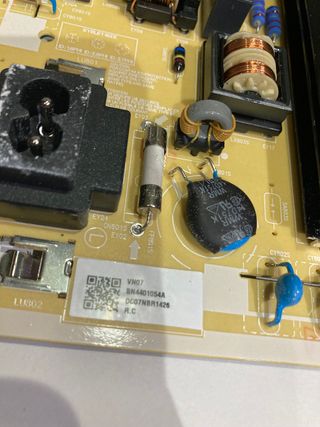 F89 - FUENTE TV SAMSUNG UE58AU7175 BN4401054A BN44