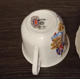 JUEGO DE TAZA+PLATILLO CONMEMORATIVO , ADAMS