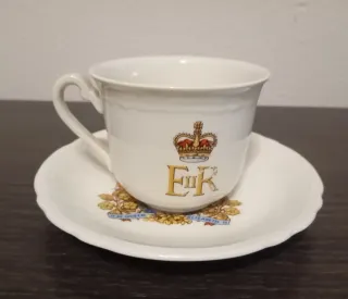 JUEGO DE TAZA+PLATILLO CONMEMORATIVO , ADAMS