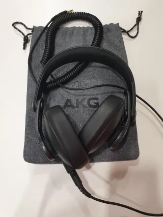 Auriculares AKG K731 Negros y Grises