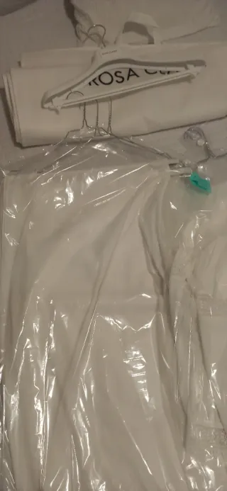 Vestido Rosa Clará  de Novia Blanco Manga Larga