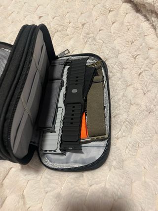 Apple Watch SE 2 + Cargador Anker + accesorios