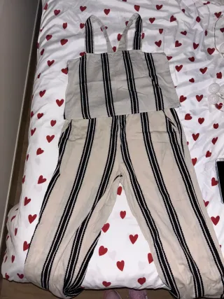 Conjunto de rayas beige y negro