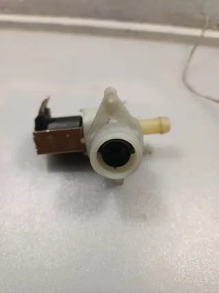 Electroválvula lavadora con filtro