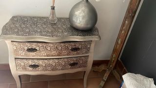 Cabecero de cama y 2 mesitas de noche vintage.