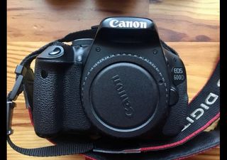 Cámara Canon EOS 600D + Lentes