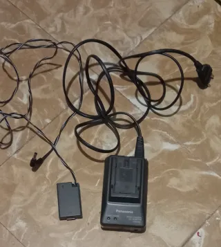 Cargador Panasonic VSK0581 Video Camera AC Adaptor