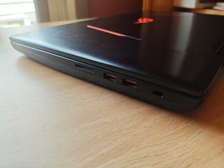 Portátil Gaming Asus ROG GTX 1070